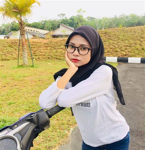 @melayunakal10 .